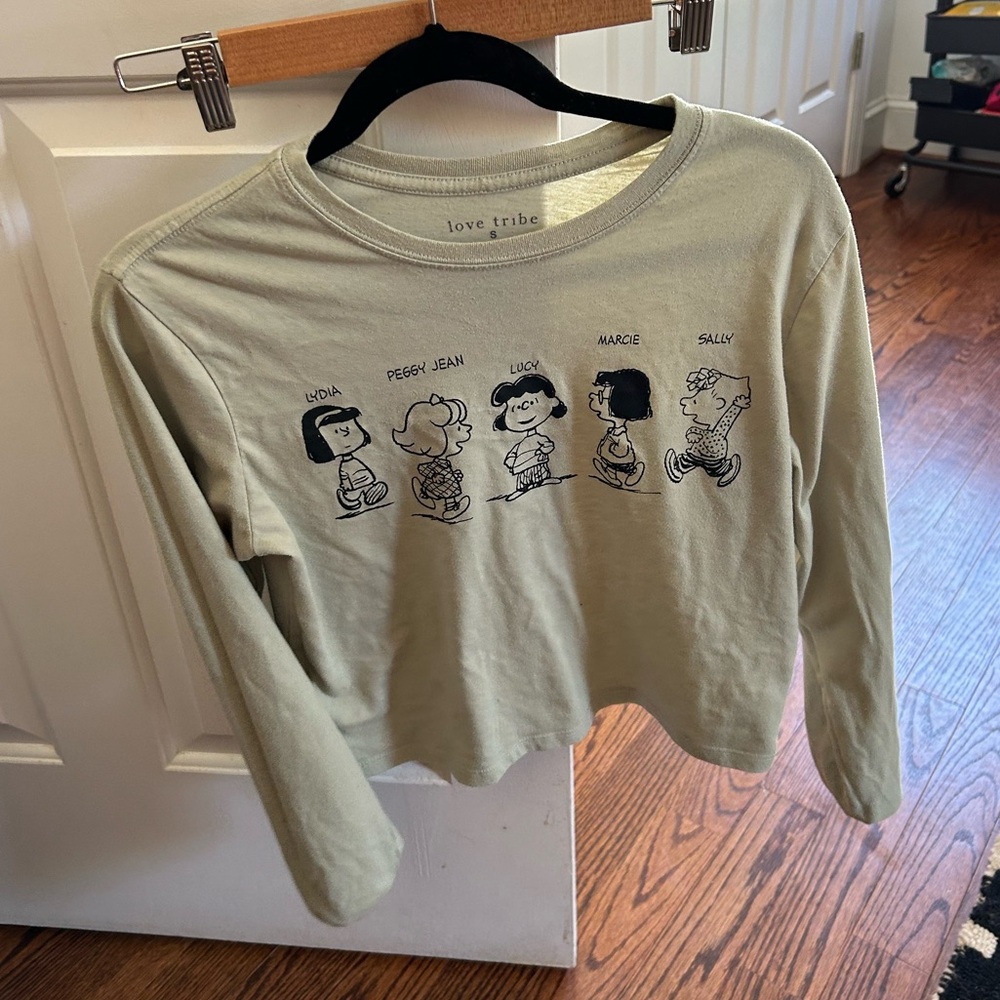 Women’s Small Peanuts Love Tribe long sleeve shirt